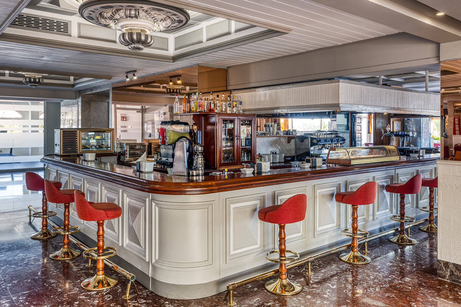 001_alta_playadulce Bar Salón.jpg